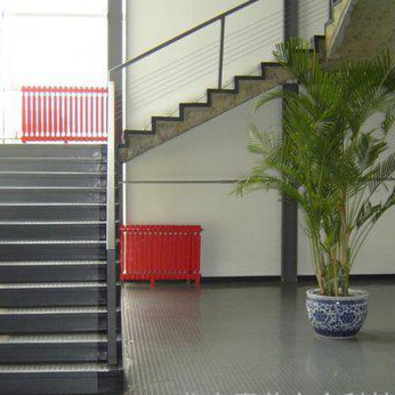 南京化工園辦公樓橡膠地面